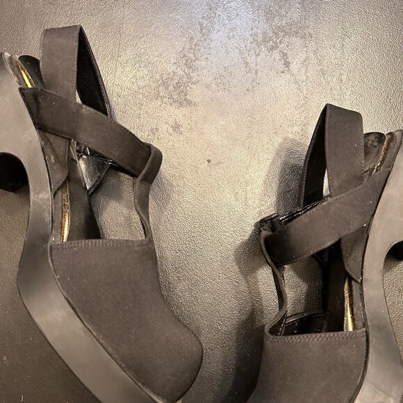 90s Vintage Bass Black Mary Jane platform heels with buckle detail #goth #90s - Picture 6 of 8